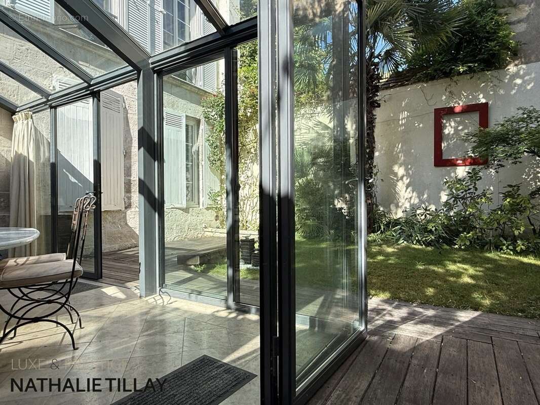 Hotel particulier de 1850 ,  à vendre ,  jardin et garage,  Orleans cathédrale - photo 8