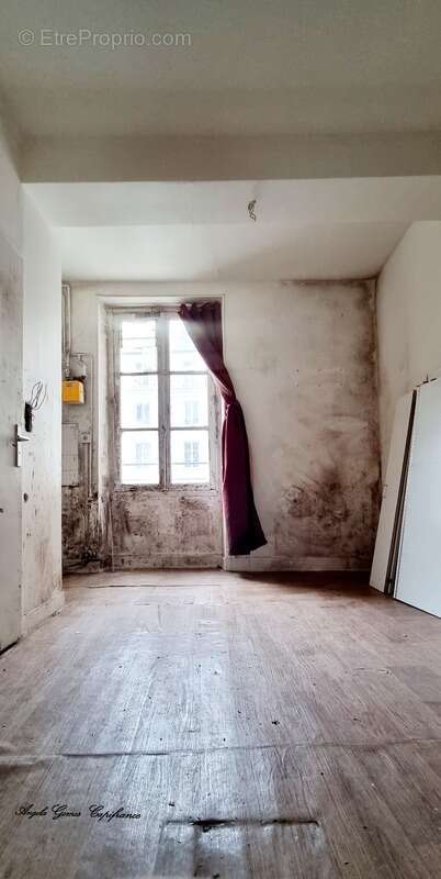 Appartement à PARIS-10E