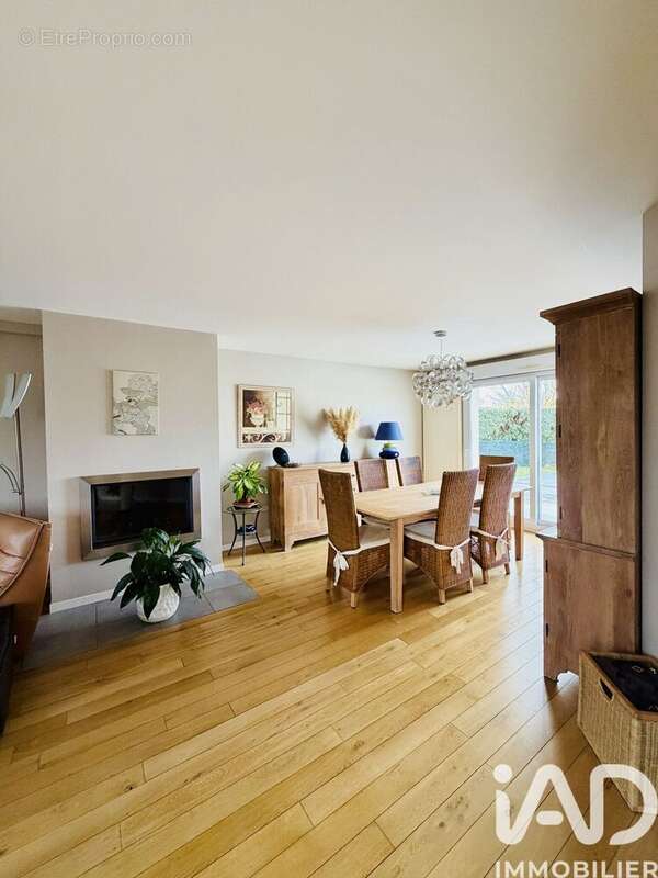 Photo 8 - Maison à CUVRY