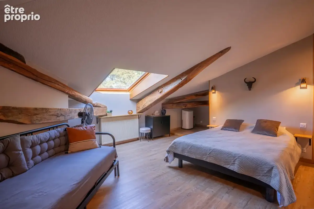Belle propriété quercynoise avec 2 grandes maisons, piscine et 1 ha terrain - photo 18