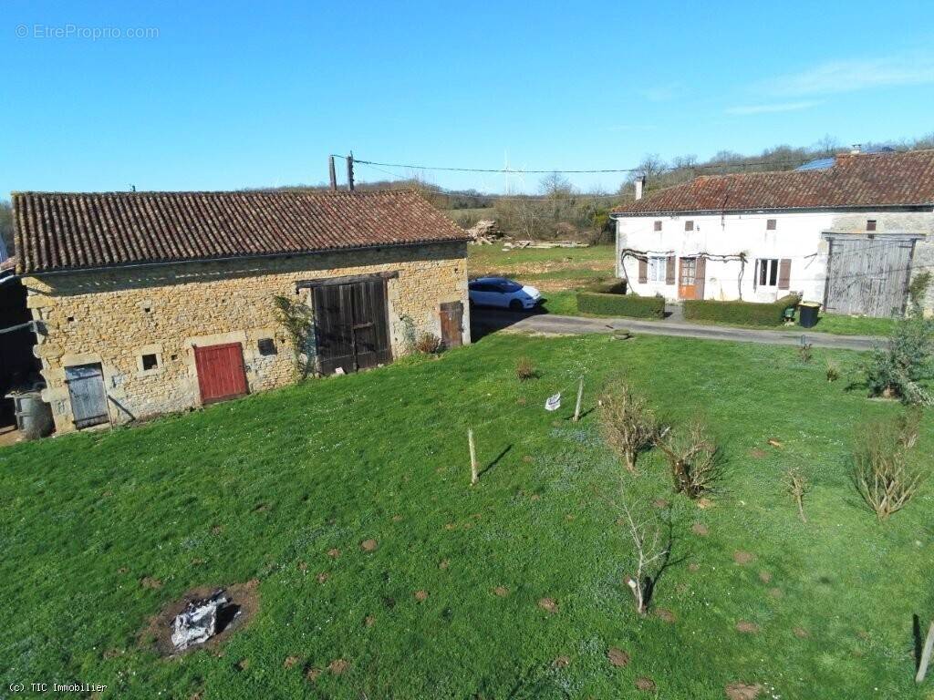Maison à NANTEUIL-EN-VALLEE