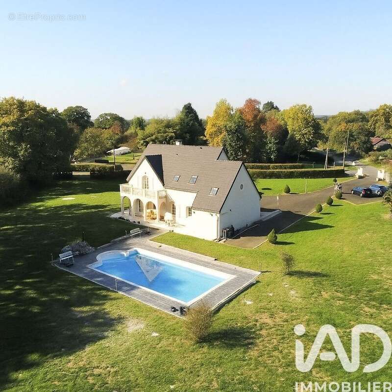 Photo 3 - Maison à LA CHAPELLE-HUGON