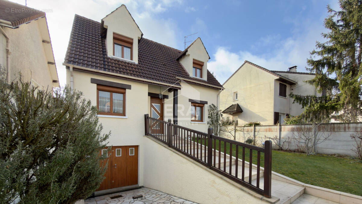 Maison à VIRY-CHATILLON