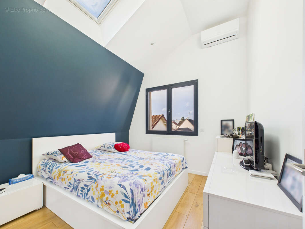 Maison à SARTROUVILLE