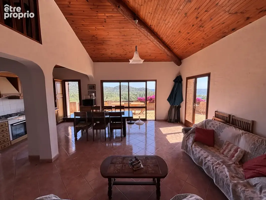 Propriété proche de la Testa  avec piscine et vue panoramique et imprenable sur la mer et les montagnes enviro - photo 7