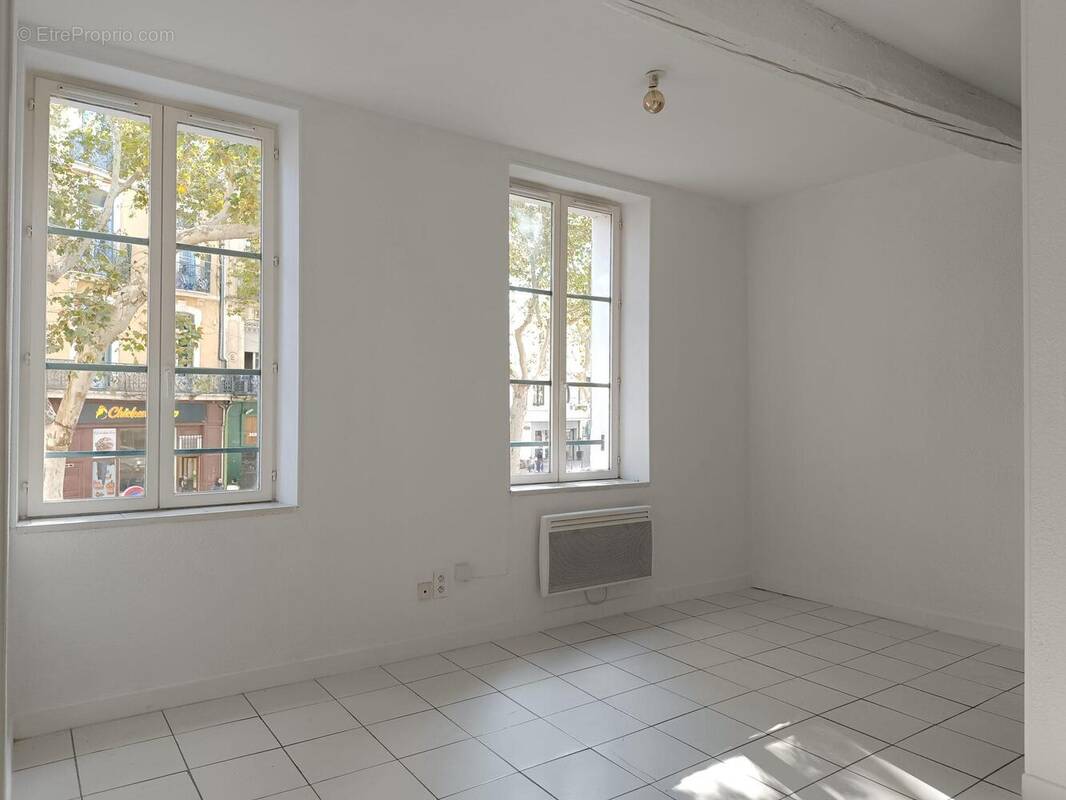 T2 - 1er étage - Appartement à NARBONNE