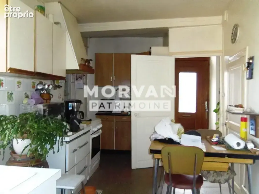Centre bourg - maison avec jardin et dependances - 49900 € - photo 8
