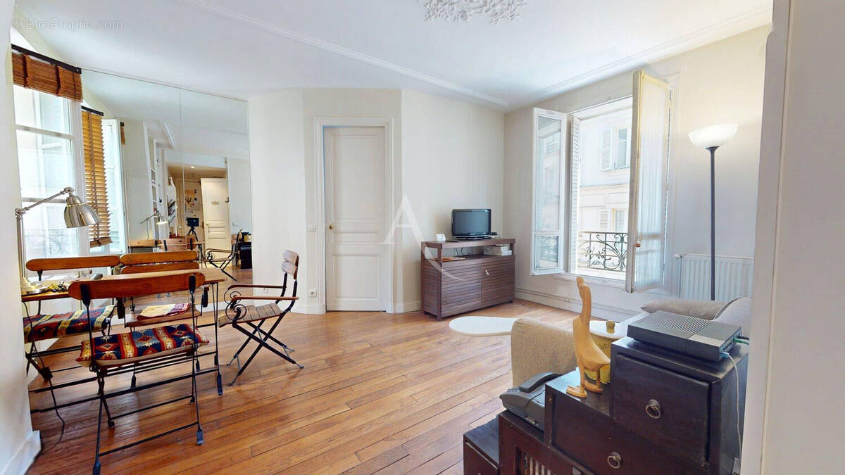 Appartement à PARIS-12E