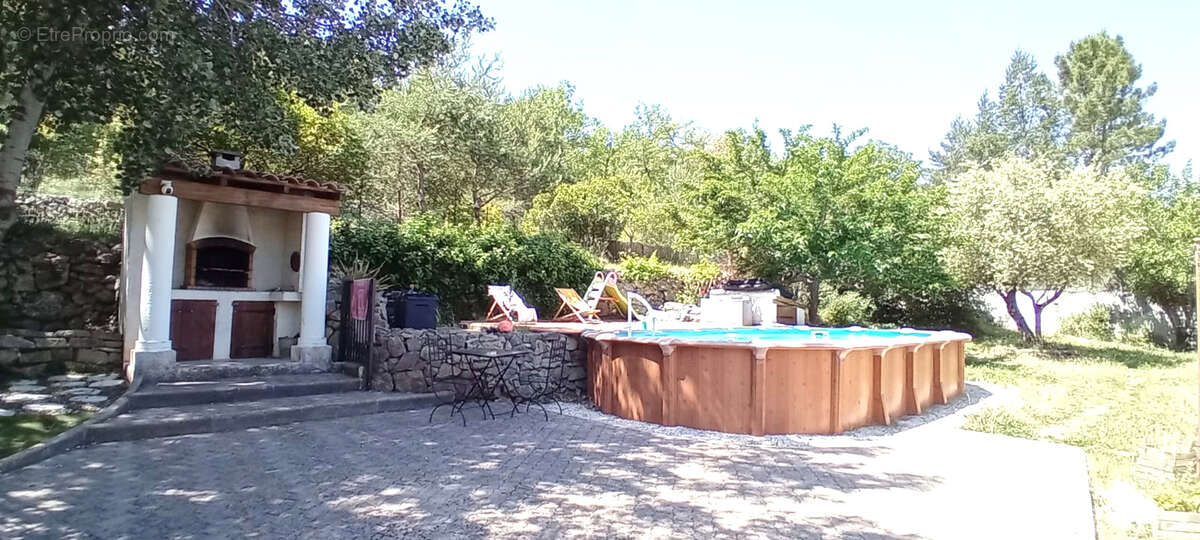 Maison à MAZAUGUES