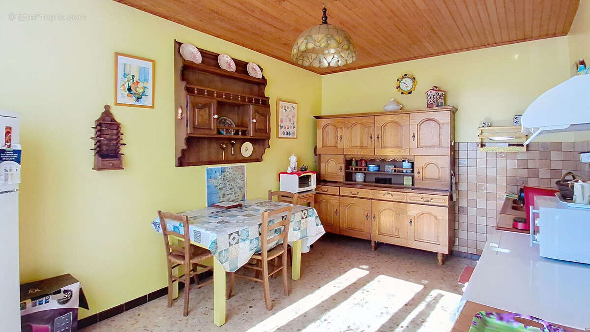 Maison à LES ANGLES