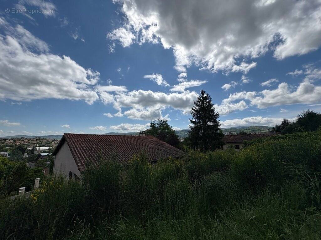 Terrain à SAINT-CHAMOND