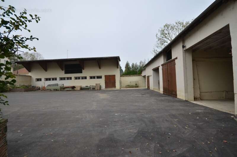LA FERTE GAUCHER (77) à vendre Maison de caractère, idéale pour un artisan ou profession libérale - photo 17
