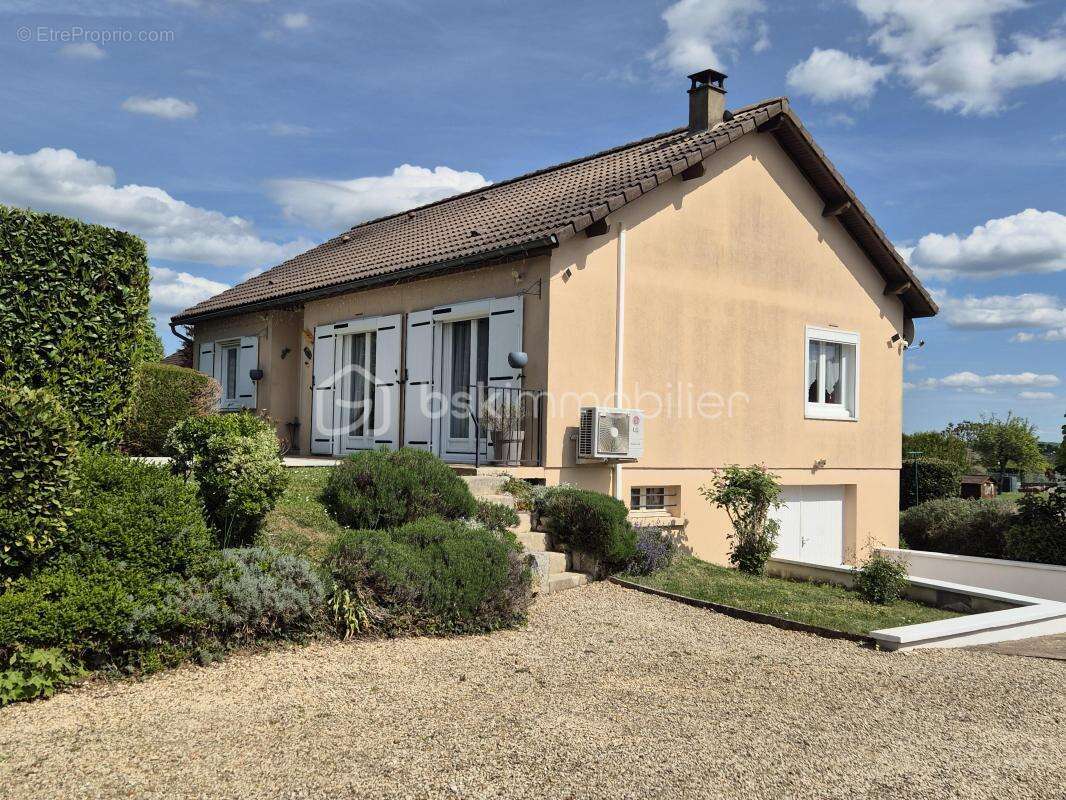 Maison à NEUVY-SUR-LOIRE