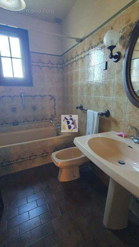 Maison à LA ROCHEFOUCAULD