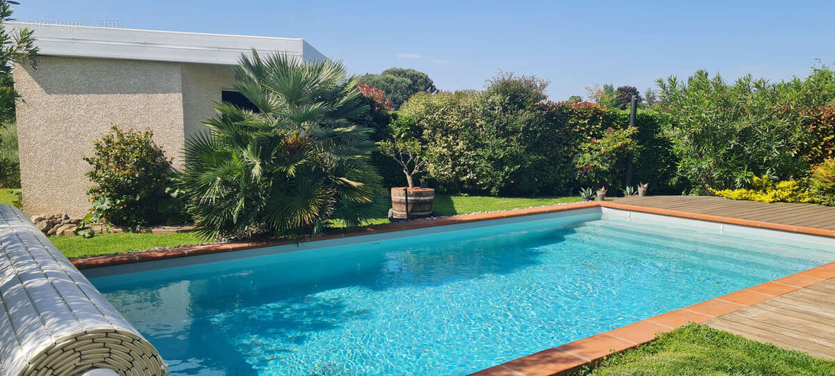 Belle maison T5 140 m2 habitables avec Piscine, Véranda et Double Garage-Proche Commodités et Gare - photo 3