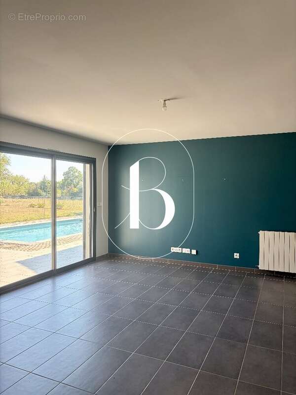 Maison contemporaine avec piscine et garage - photo 2