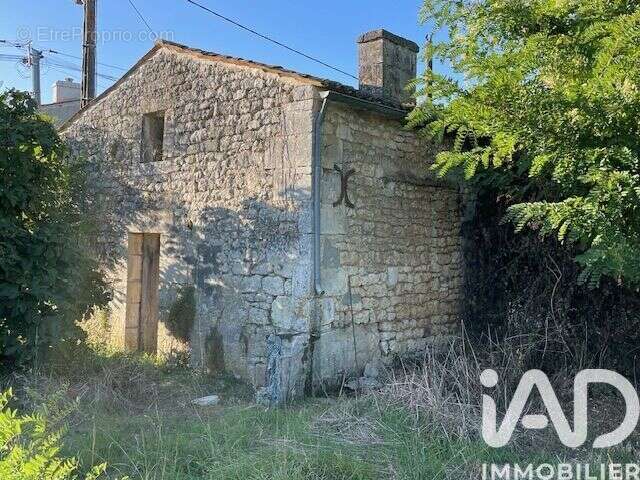 Photo 3 - Terrain à NIEUL-LES-SAINTES