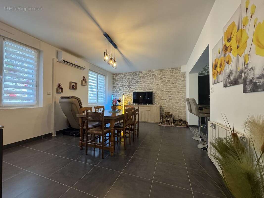 Maison 110 m² à Donges  - photo 2
