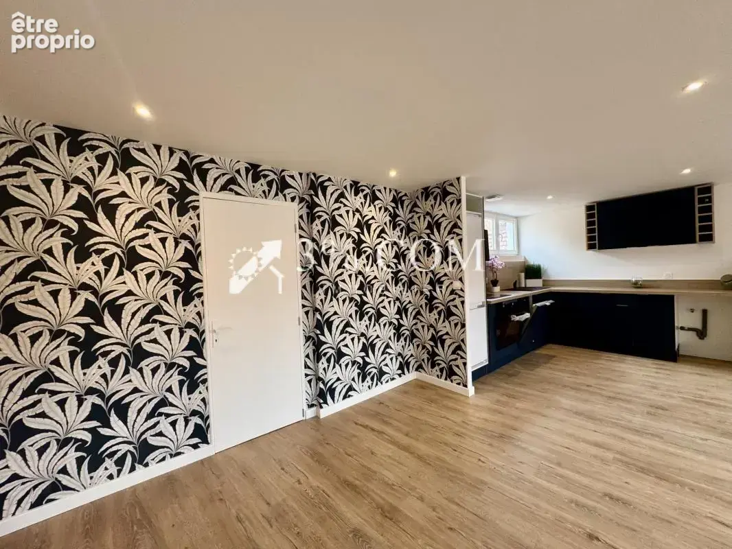 3%COM Très beau F3 entièrement refait à neuf - photo 11