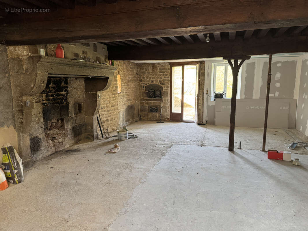 Maison à NEUFFONTAINES