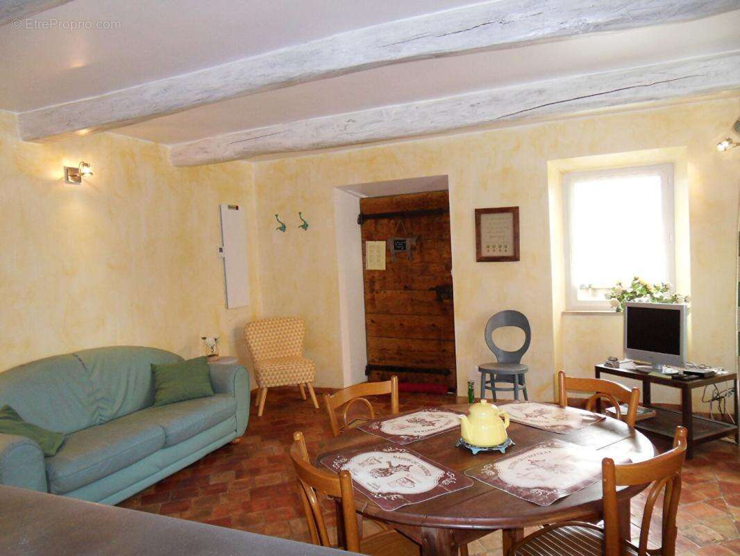 Bâtisse Provençale  10 pièce(s)  de 243,07 m2 - photo 7