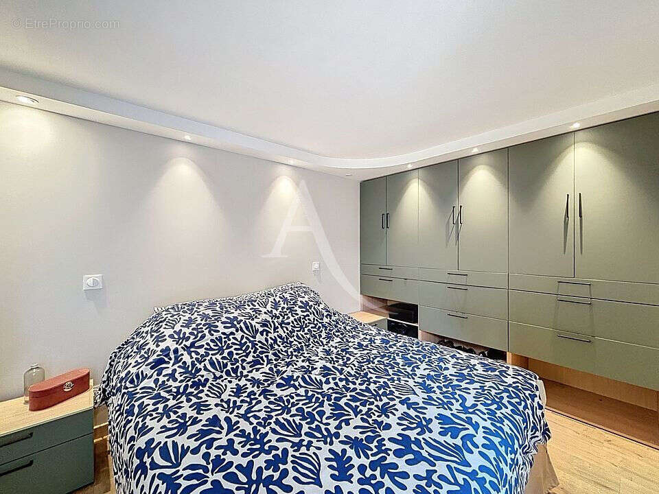 Maison à SAINT-BARTHELEMY-D'ANJOU