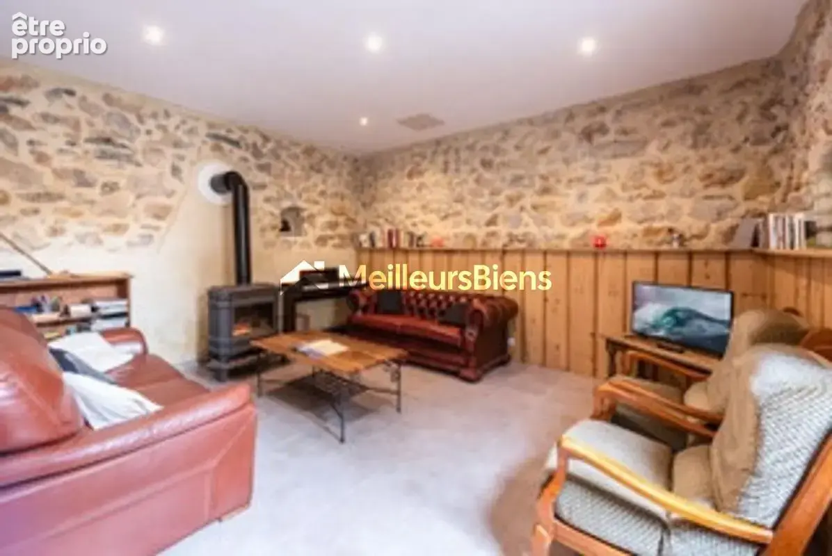 La palme – maison de village rénovée + chambre d’hôtes clé en main – 192 m² – garage – jardin – 542 000 € - photo 12