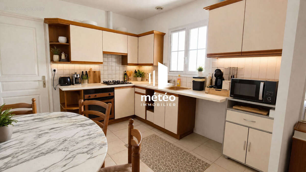 Maison ANGLES - 66m² - photo 2