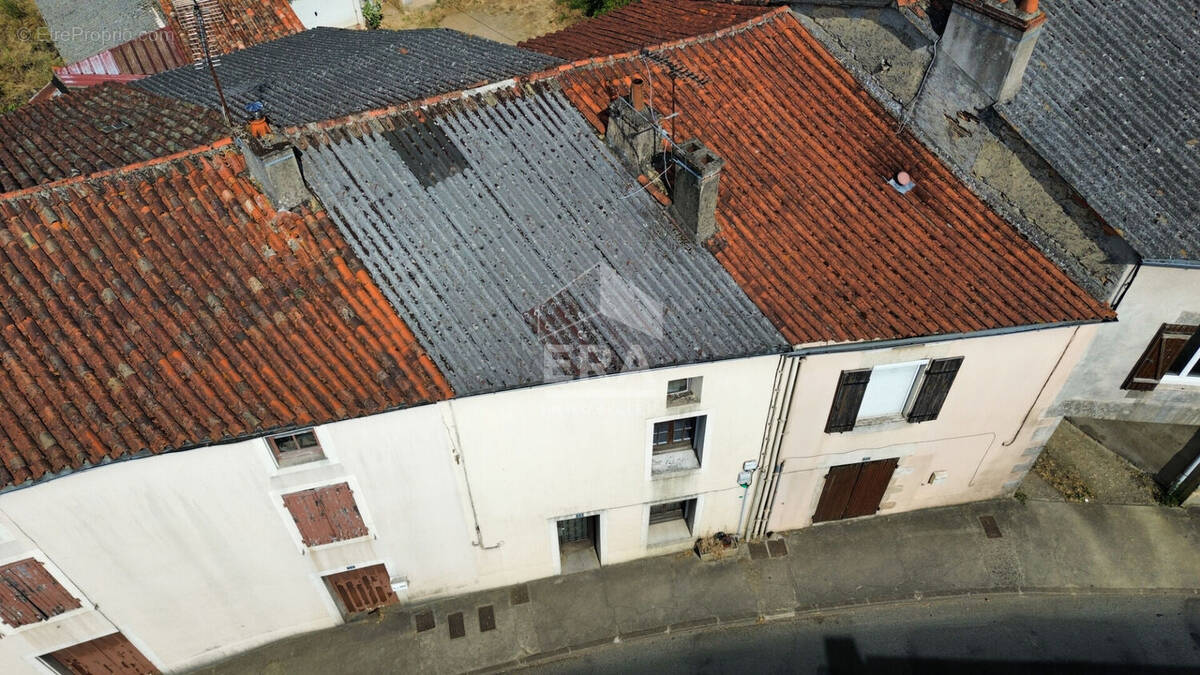 Maison à GENCAY