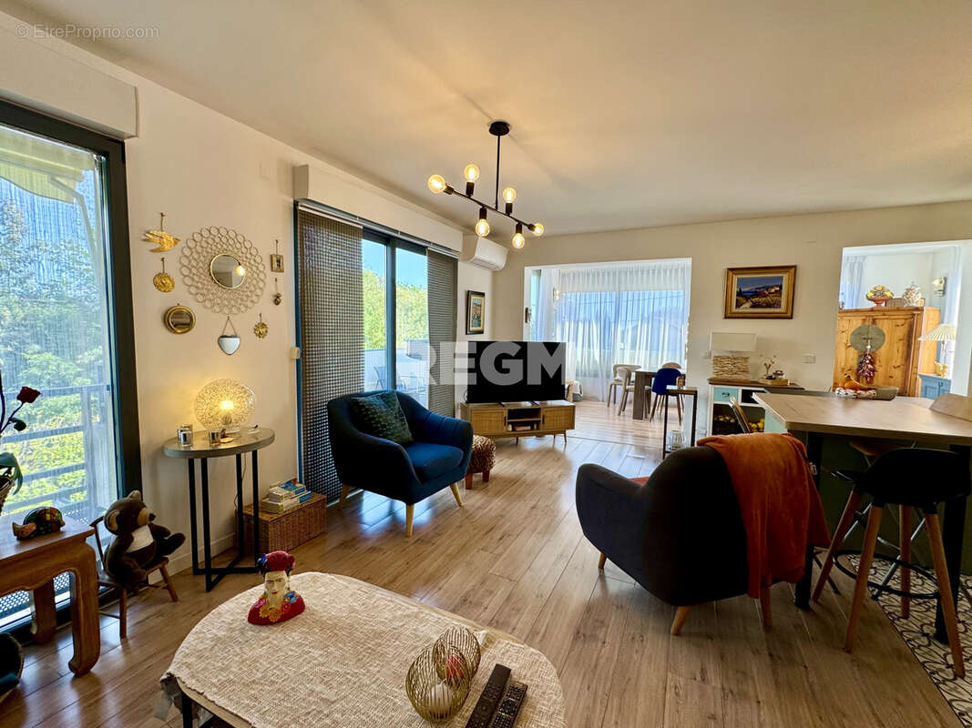 Appartement à MANDELIEU-LA-NAPOULE