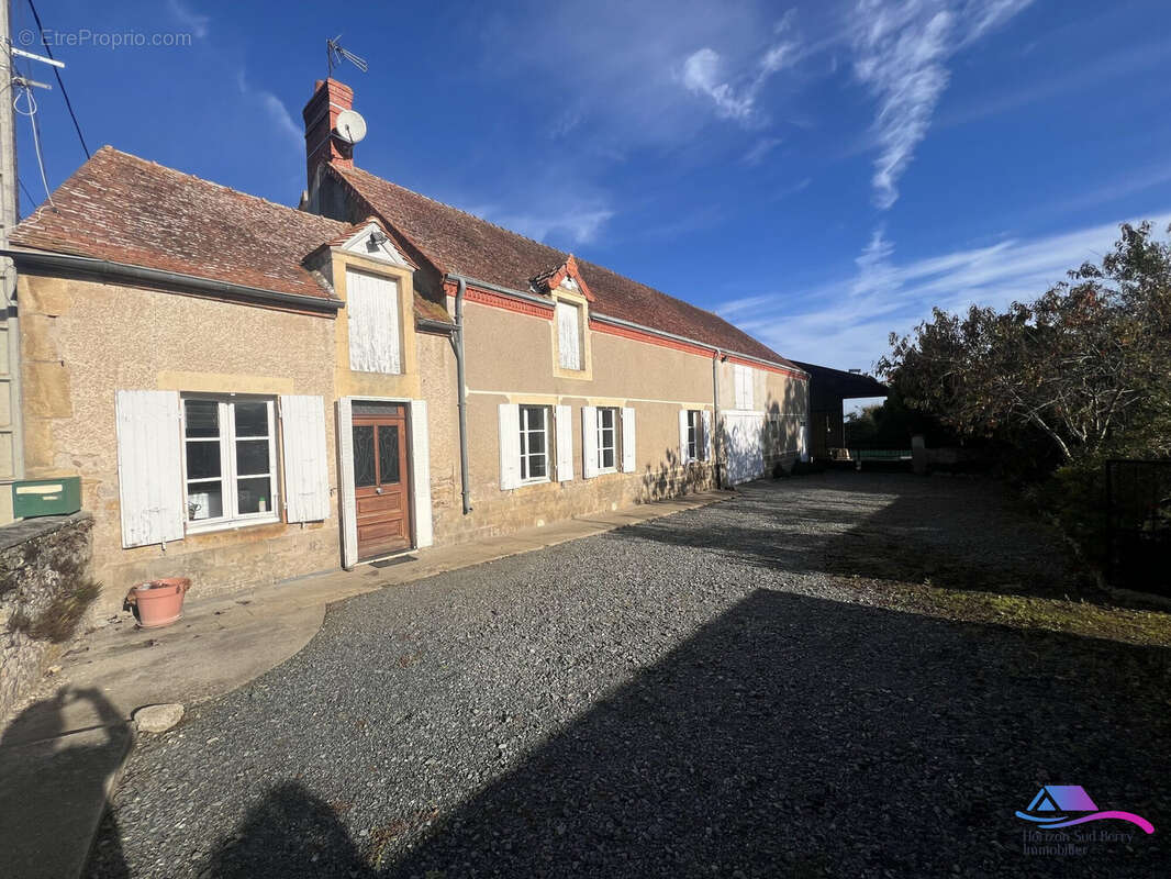 FACADE AVANT - Maison à NERET