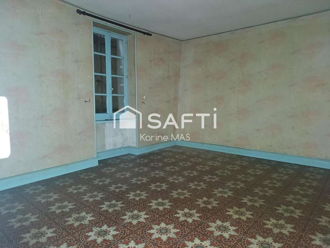 Maison 106 m² à Talairan  - photo 4