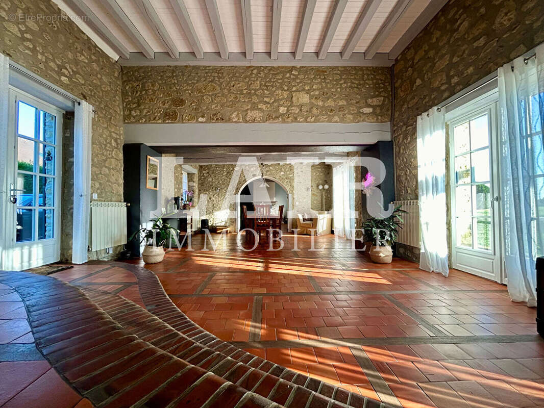 Maison à LE MELE-SUR-SARTHE