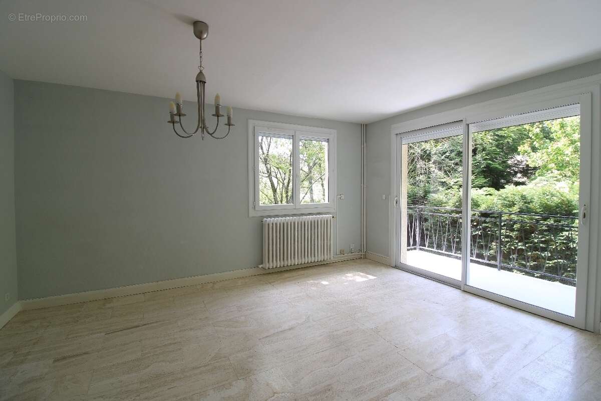 Appartement à YERRES