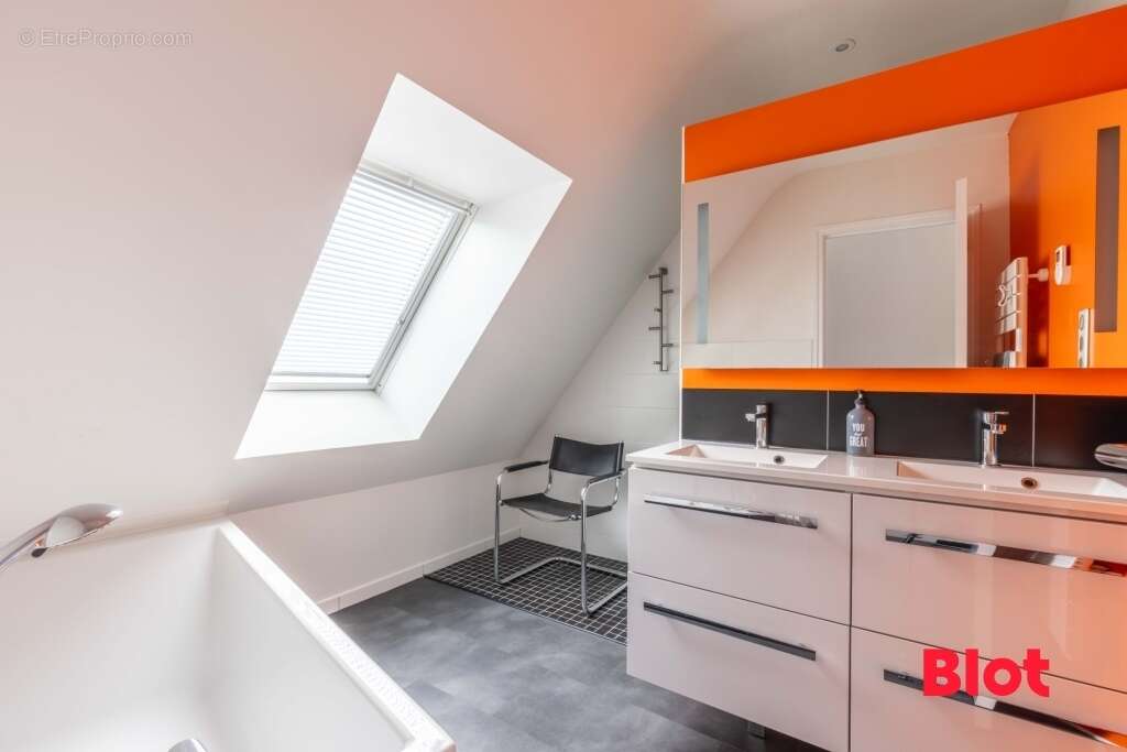 Maison à THORIGNE-FOUILLARD