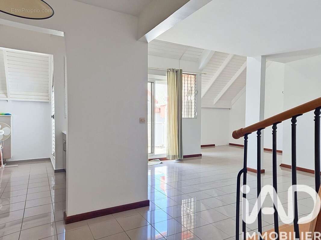Appartement 128 m² à Les Abymes  - photo 6