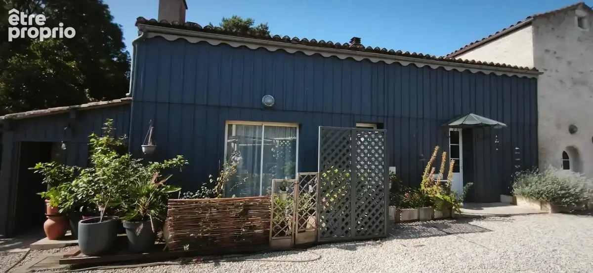 Baisse de prix !!!! Ensemble immobilier composé d’une magnifique maison en pierre pleine de charme d'environ 120m2 et d’une seco - photo 2