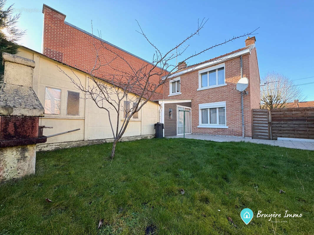 Maison à AULNOYE-AYMERIES