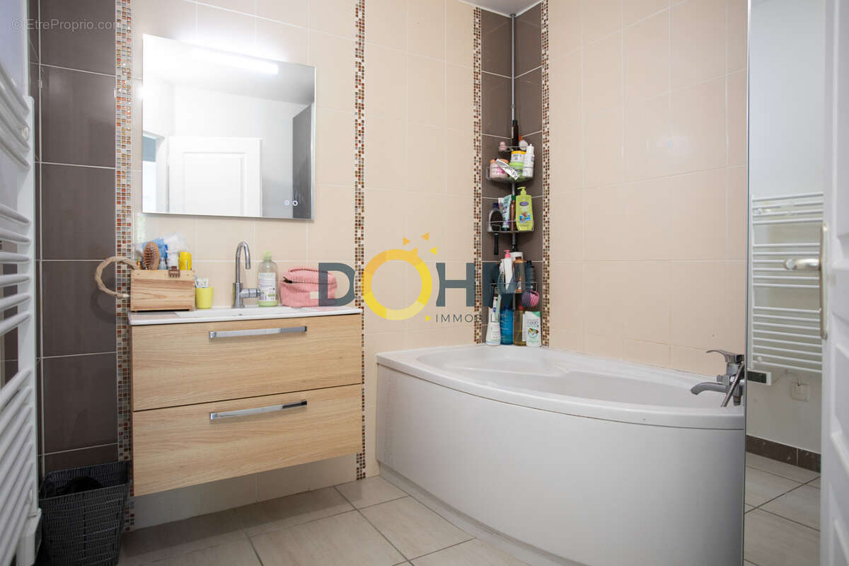 Appartement à COGNIN