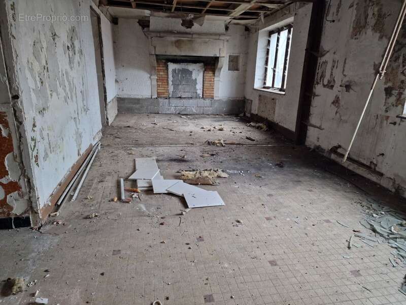 Maison à GIRONCOURT-SUR-VRAINE