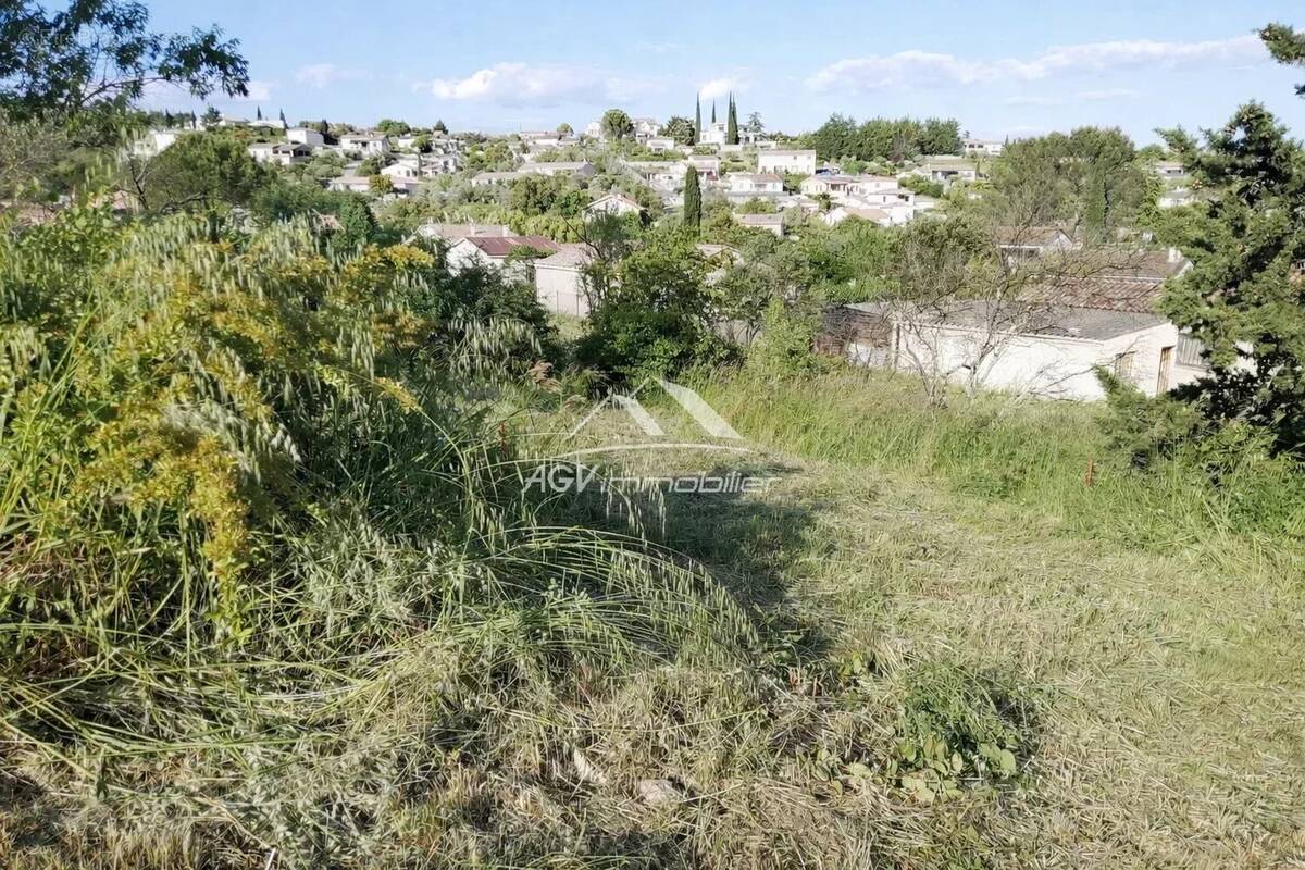 Terrain à LES MAGES