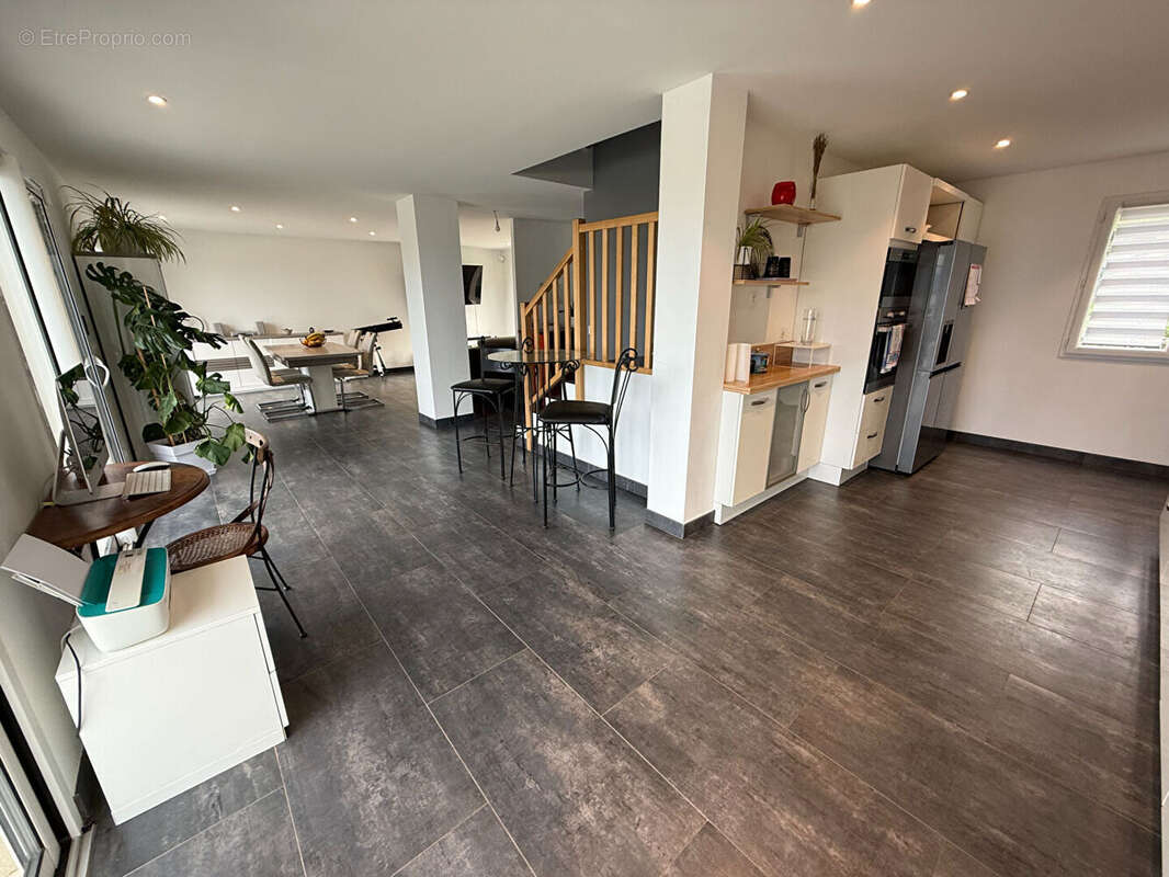 Maison à SAINT-CERGUES