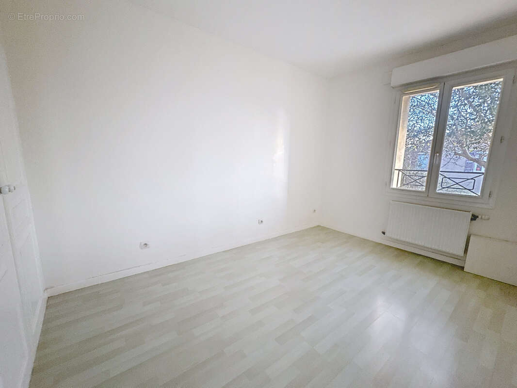 Appartement à SAINT-GENIS-LAVAL