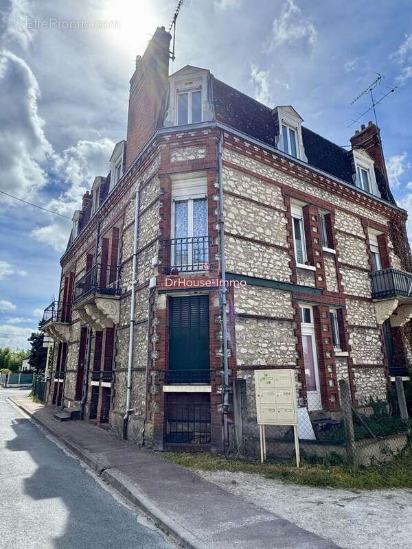 Appartement à CHALETTE-SUR-LOING