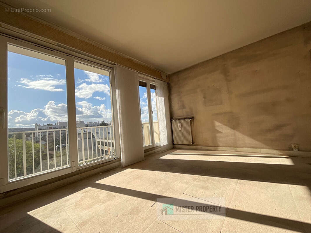 Appartement à RUEIL-MALMAISON