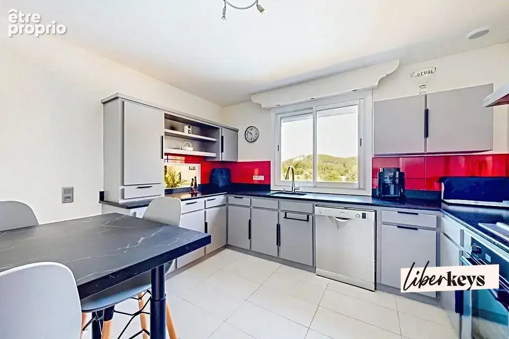 Maison 8 pièces 202 m² à vendre à Saint-Sebastien-D'aigrefeuille (30140) - photo 3