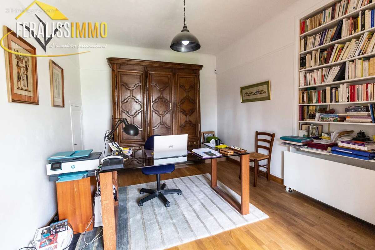 Maison à VAUX-SUR-SEINE