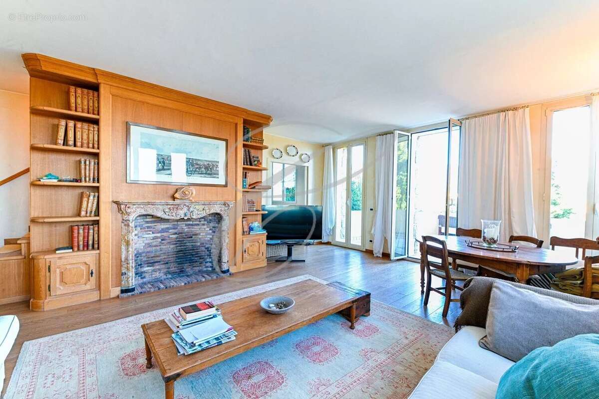 Appartement à ROQUEBRUNE-CAP-MARTIN