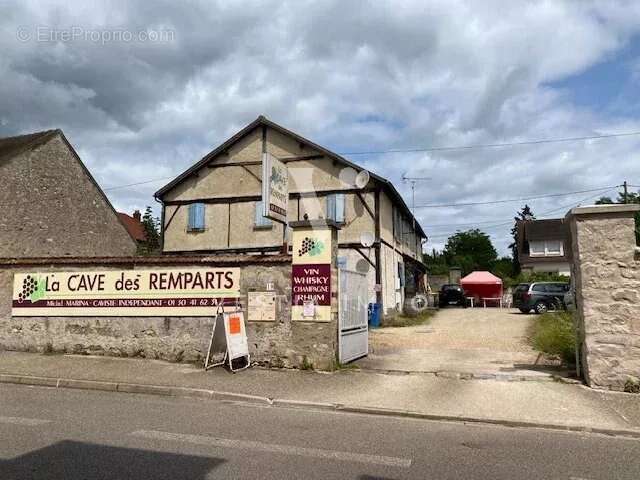 VENTE FOND DE COMMERCE Cave à vins, Spiritueux et Epicerie fine - photo 8