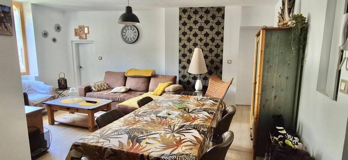 Appartement à SERVIAN